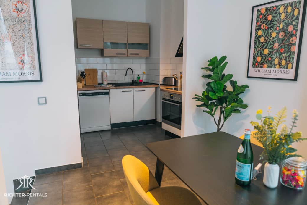 Kitchen with stylish dining area