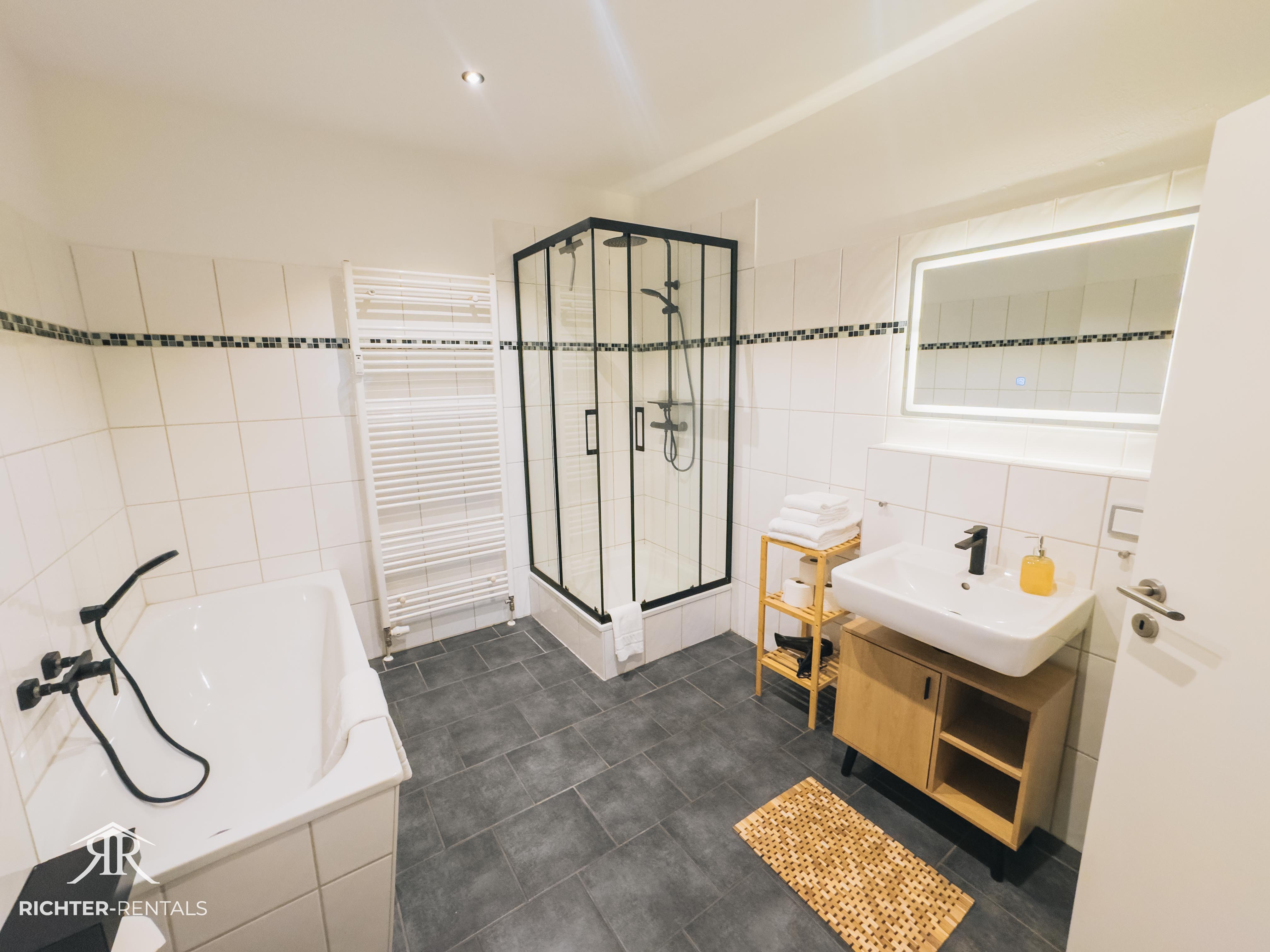 Bathroom - with high-quality details on the fittings