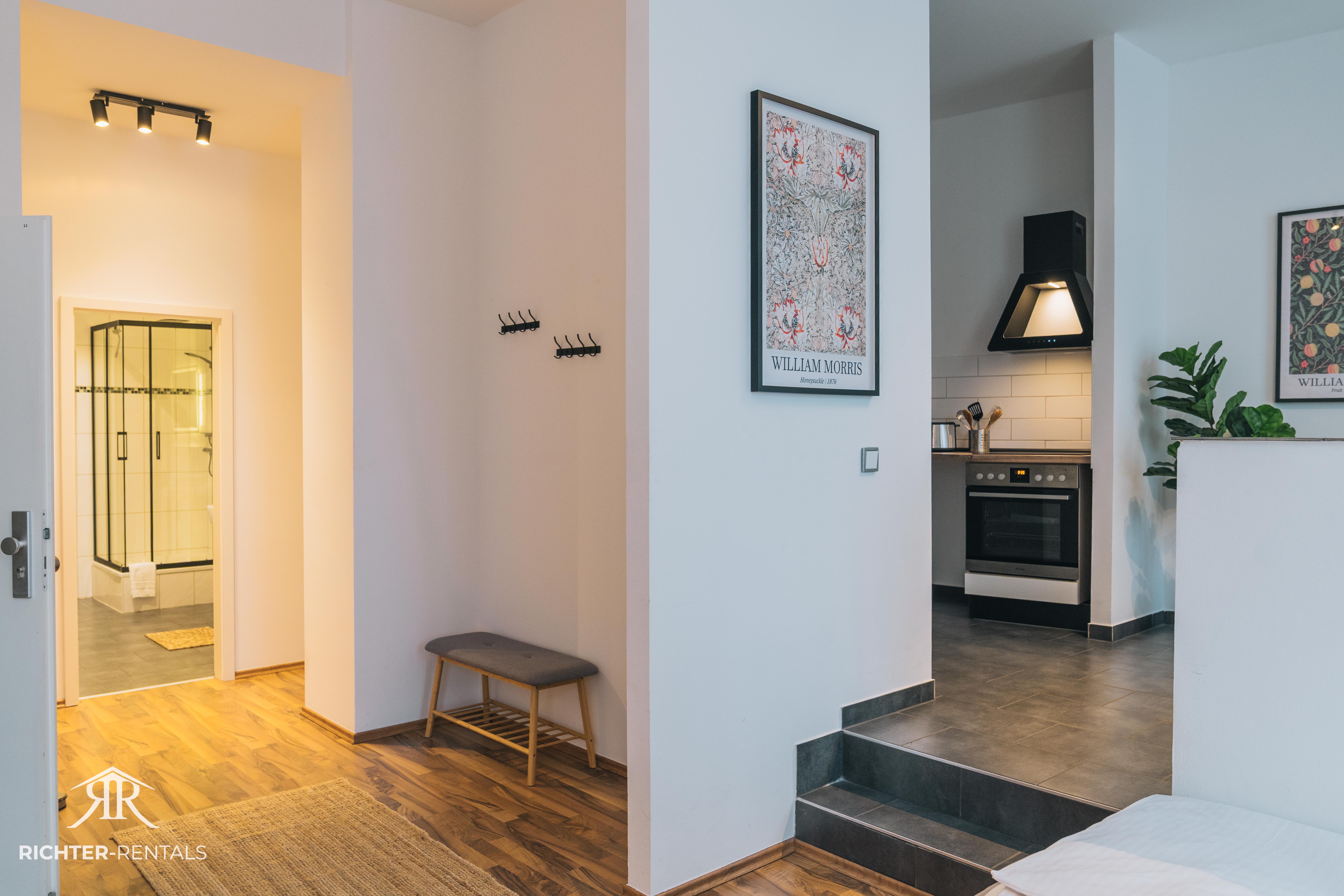 Entrance area with access to all rooms
