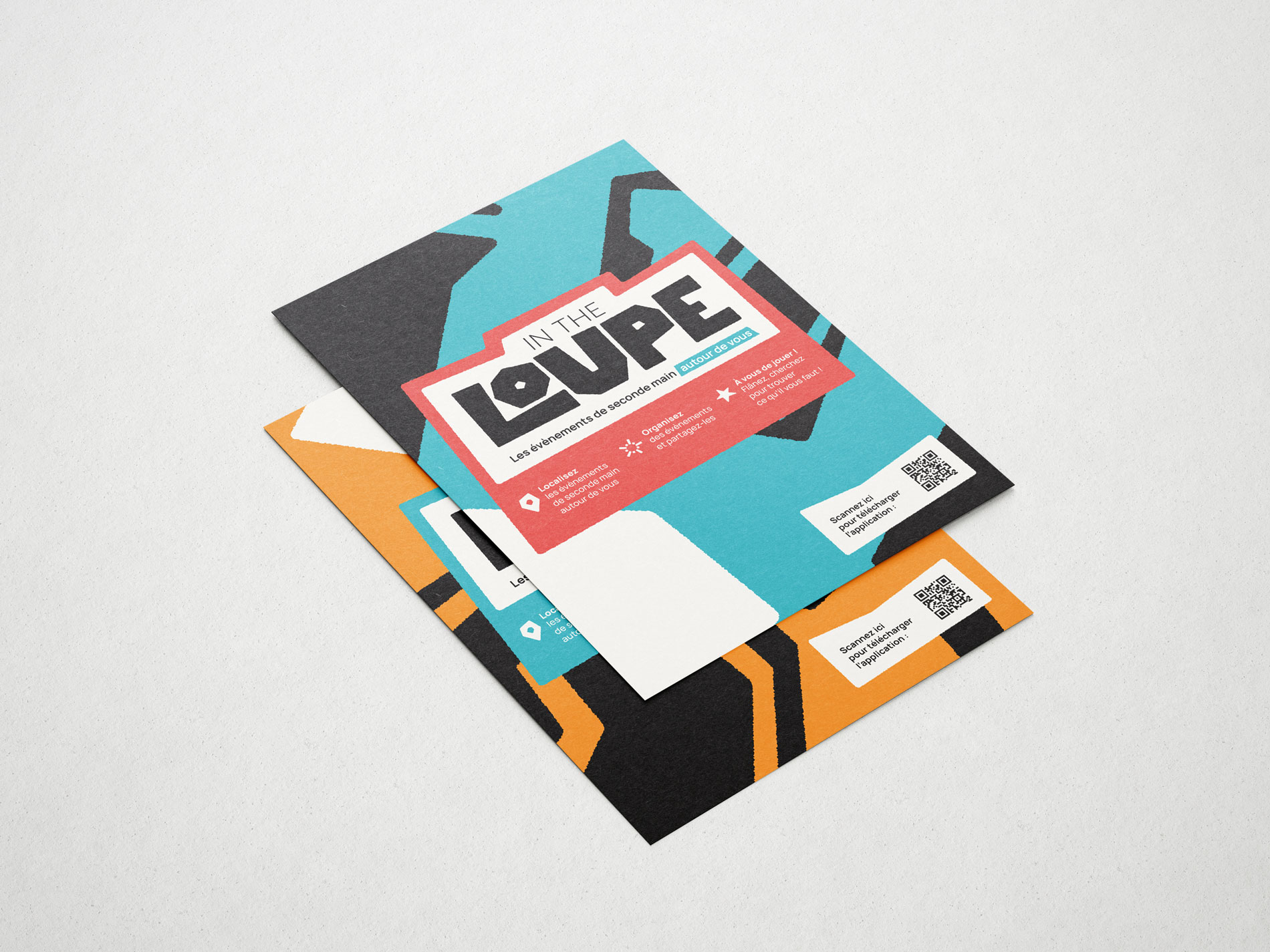 Deux flyers colorés superposés, le flyer supérieur est bleu avec un titre 'IN THE LOUPE' et des informations en français sur un service d'événements de seconde main à proximité, incluant un code QR pour télécharger l'application.