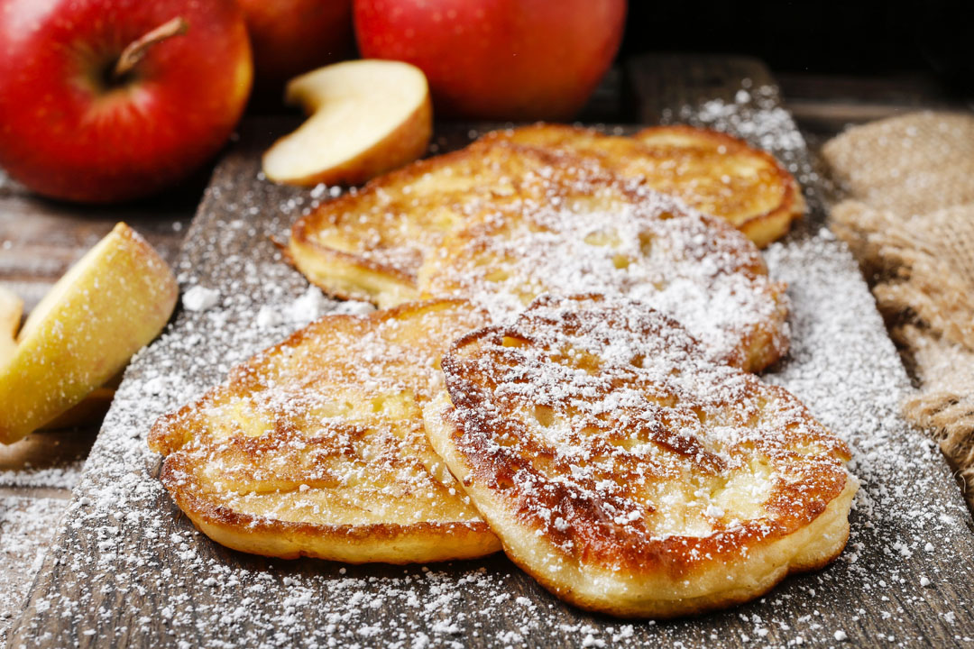 Apple Fritters with Snow
