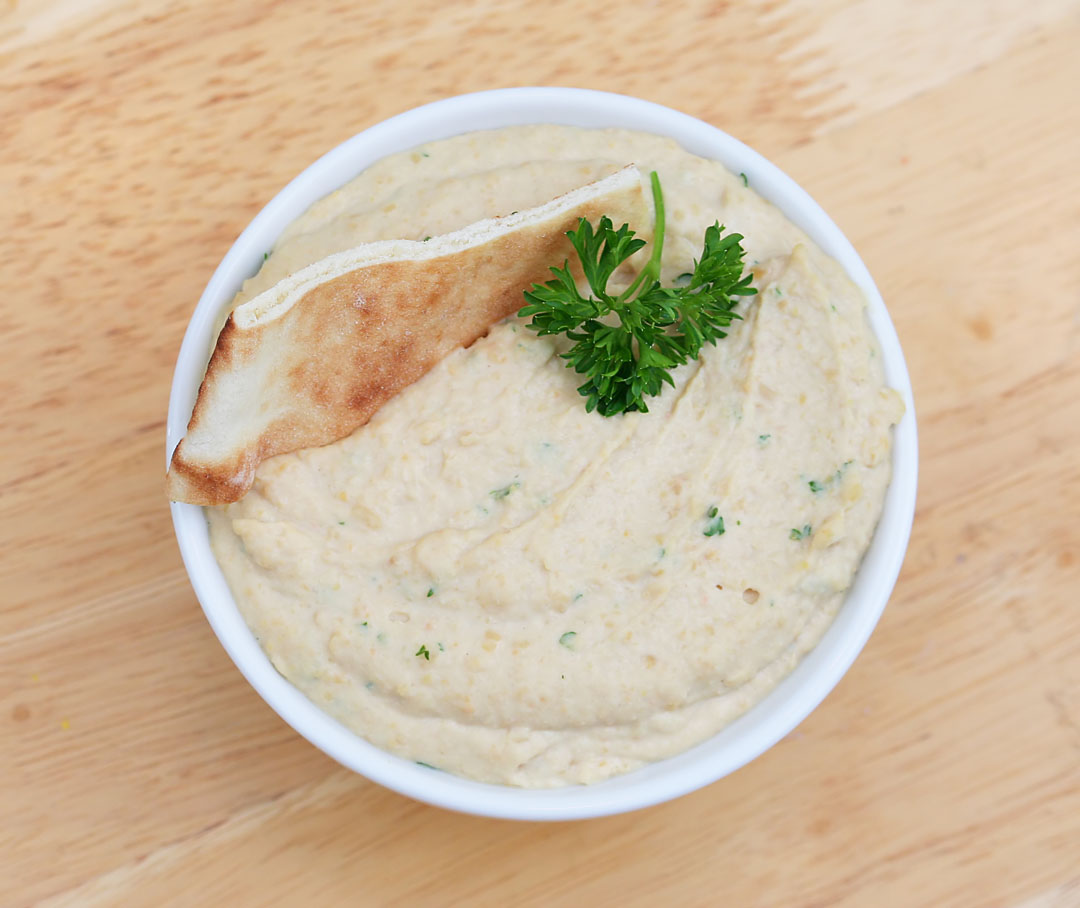 Cannellini Bean Dip with Pesto
