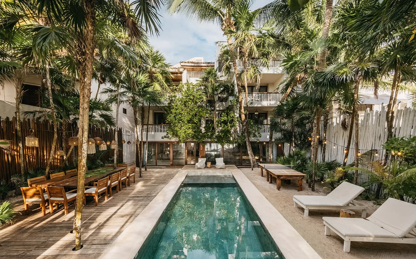 Villa La Semilla Soliman Bay beachfront (TST)
