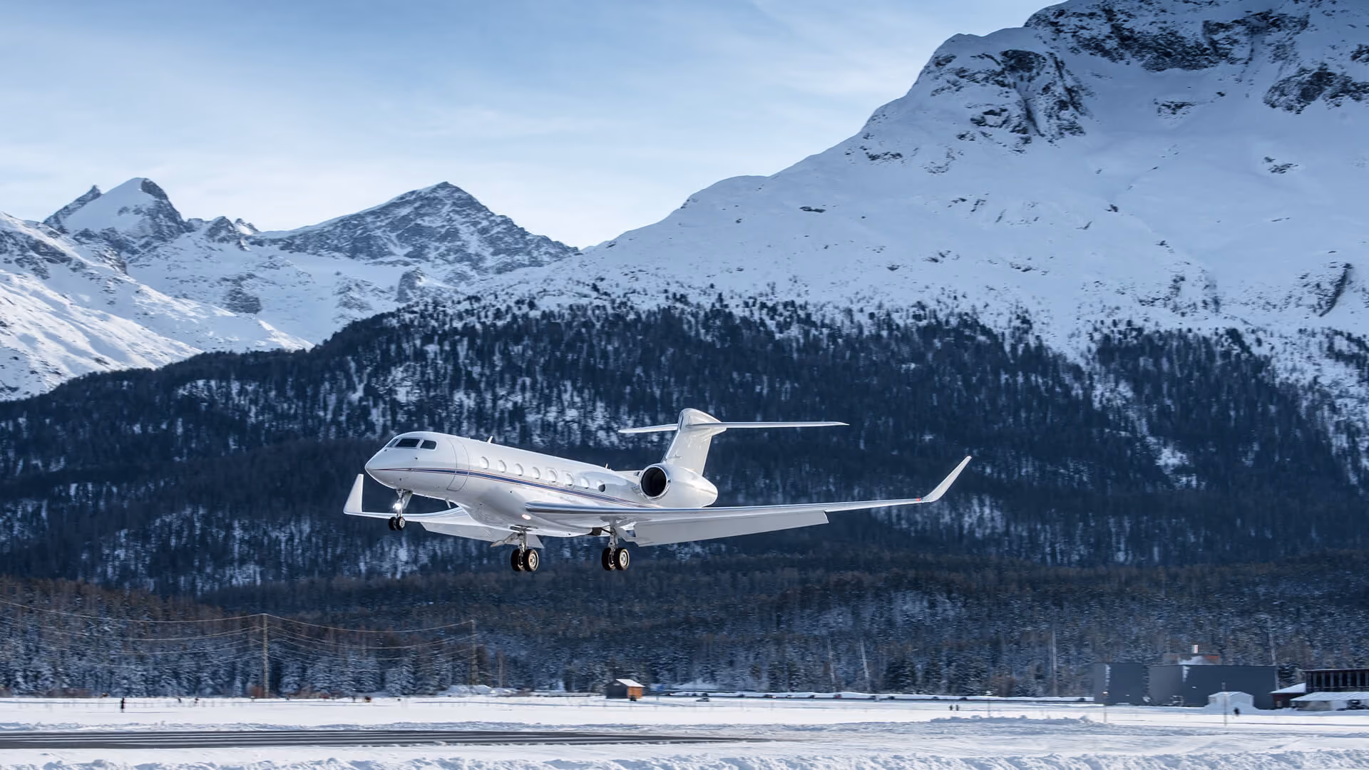 5 signs your private aviation website is costing you charter clients