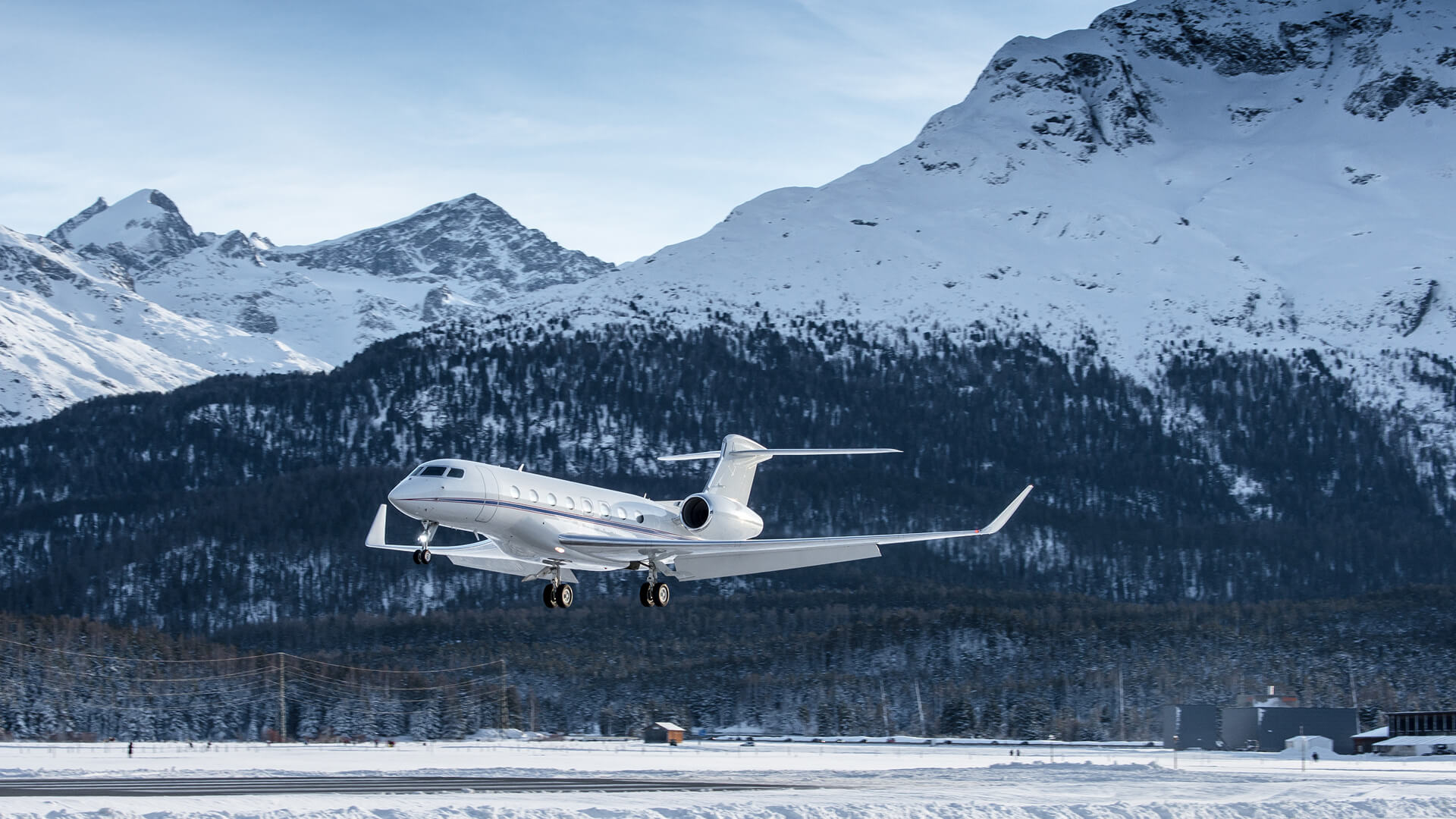 5 signs your private aviation website is costing you charter clients