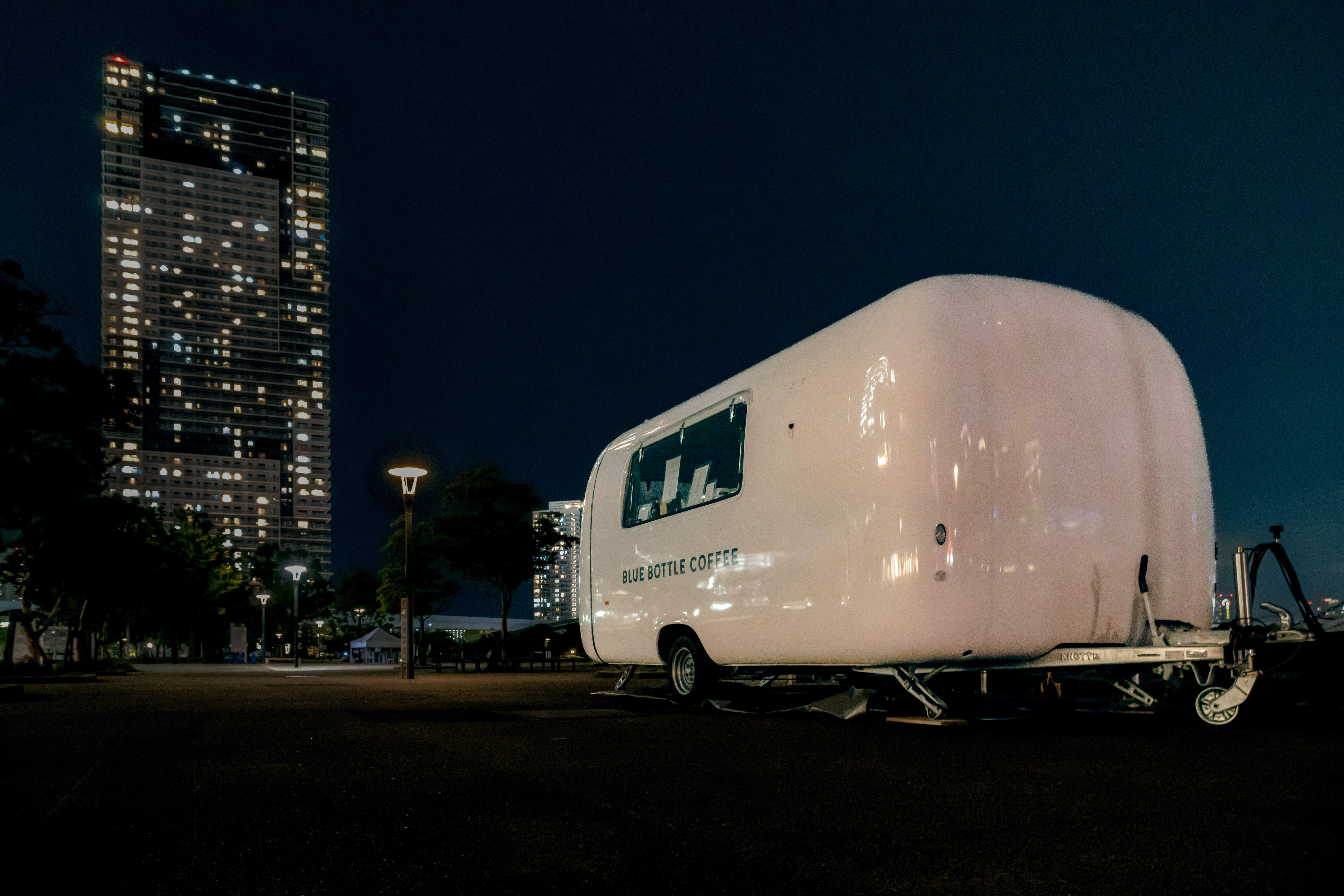 image of outdoor dining experience (for a food truck)
