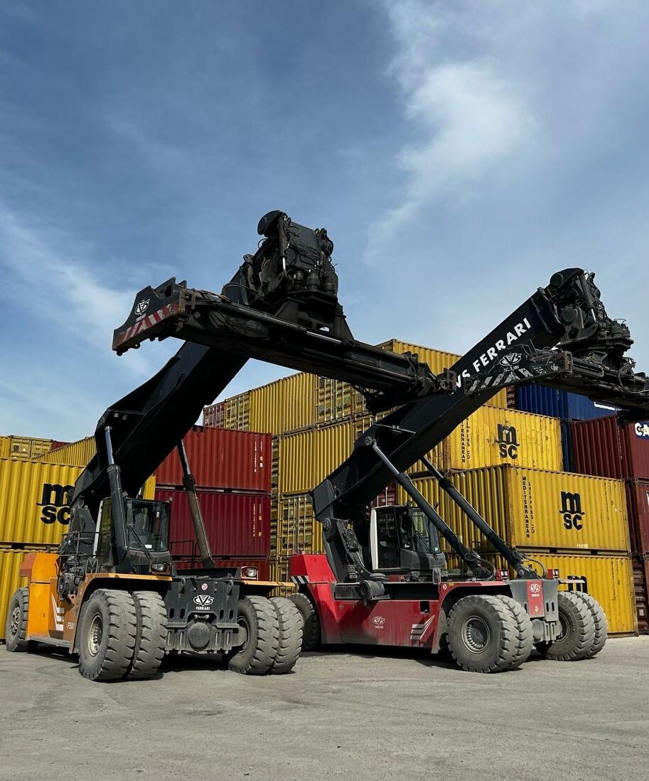 container terminal 1