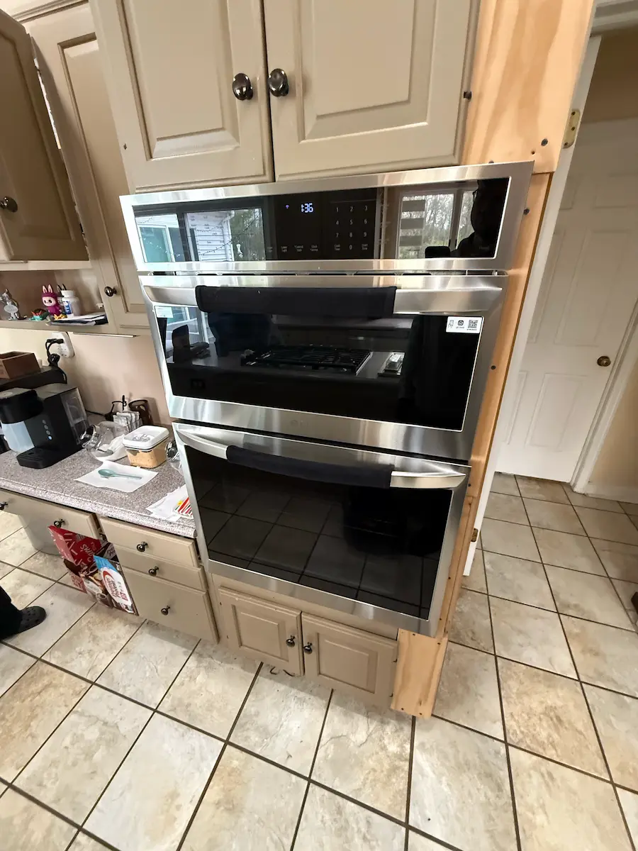 build-in oven in a residential kitchen