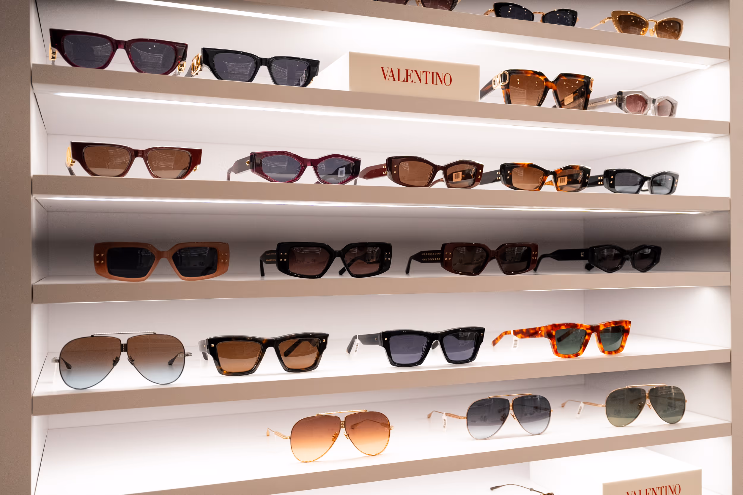 Sunglass display case