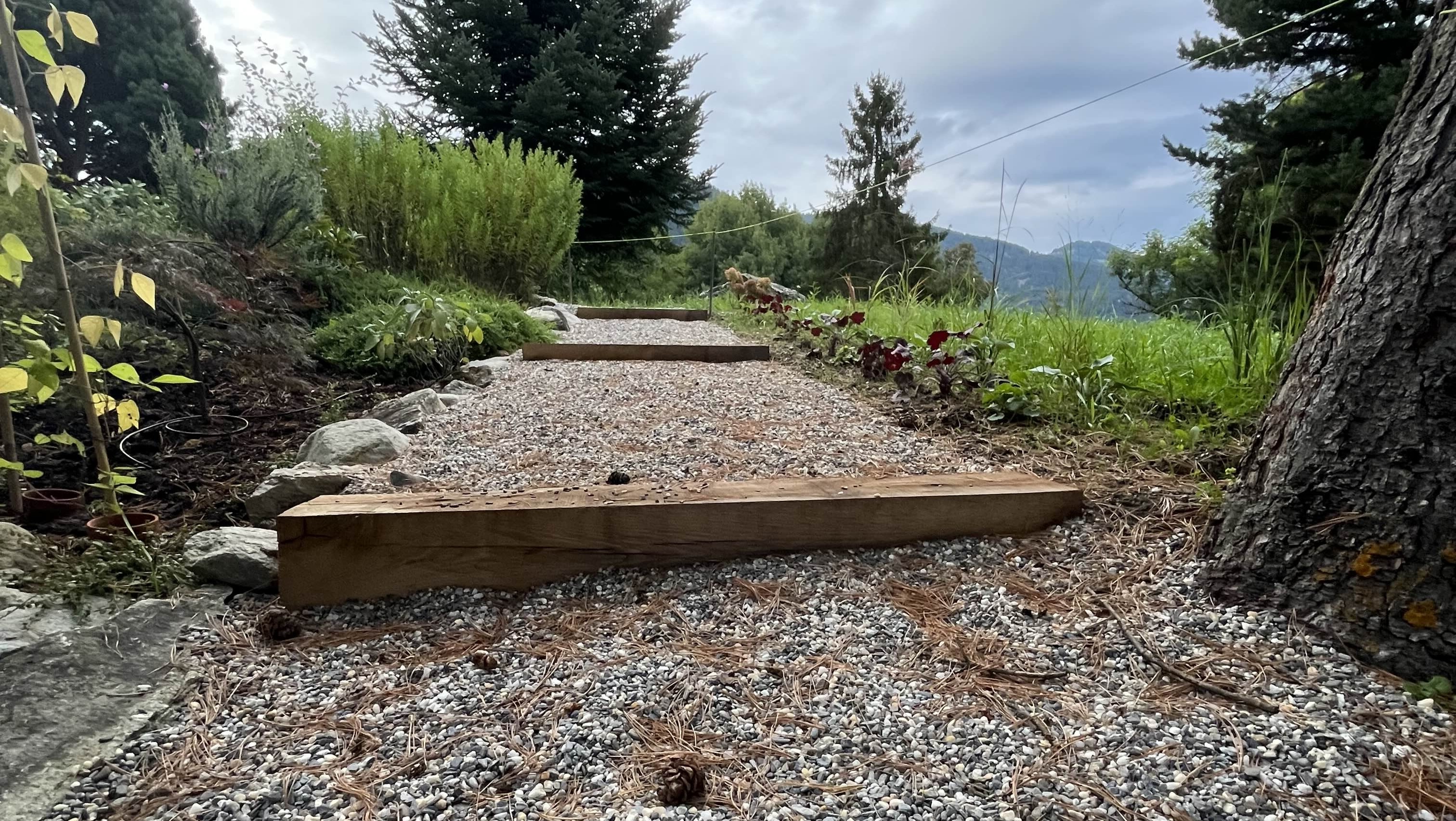 [background image] image of picturesque nearby location (for a bed & breakfast)