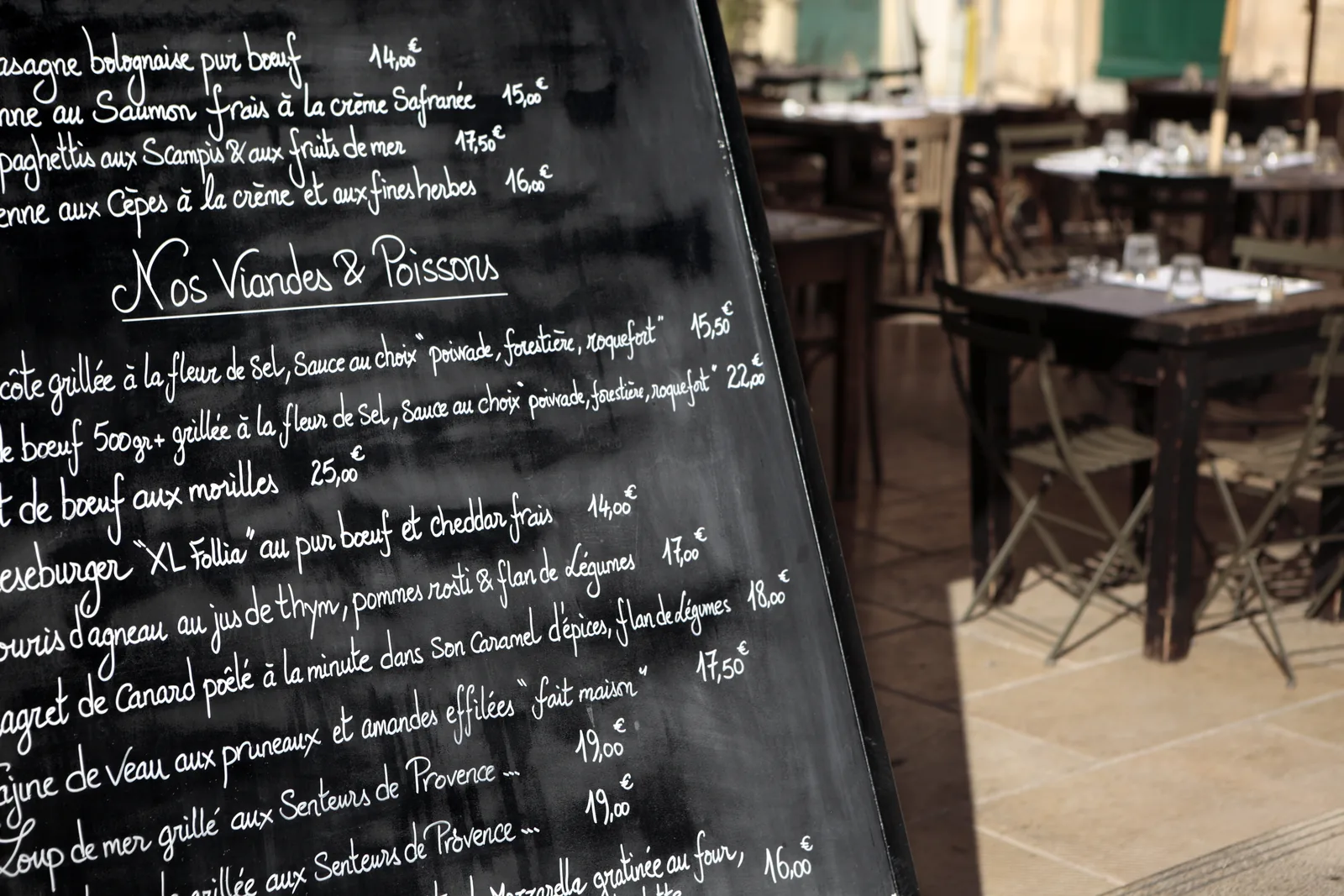 A cafe menu board written in chalk.