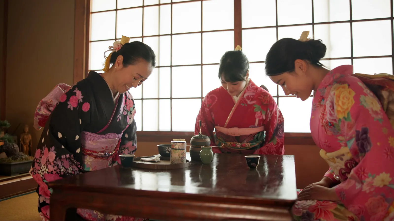 Guests seated together at a Japanese tea gathering