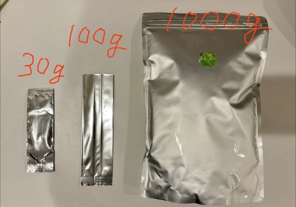 Matcha pouches in 30g, 100g and 1kg sizes laid out side by side