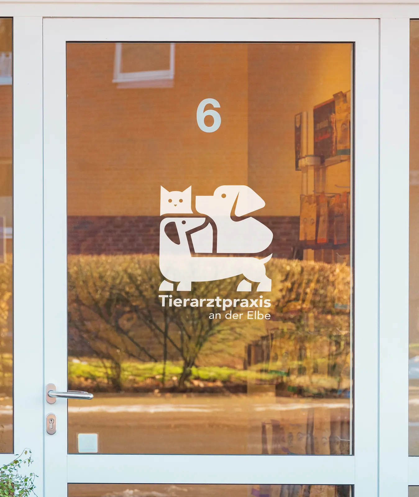 Tierarztpraxis an der Elbe