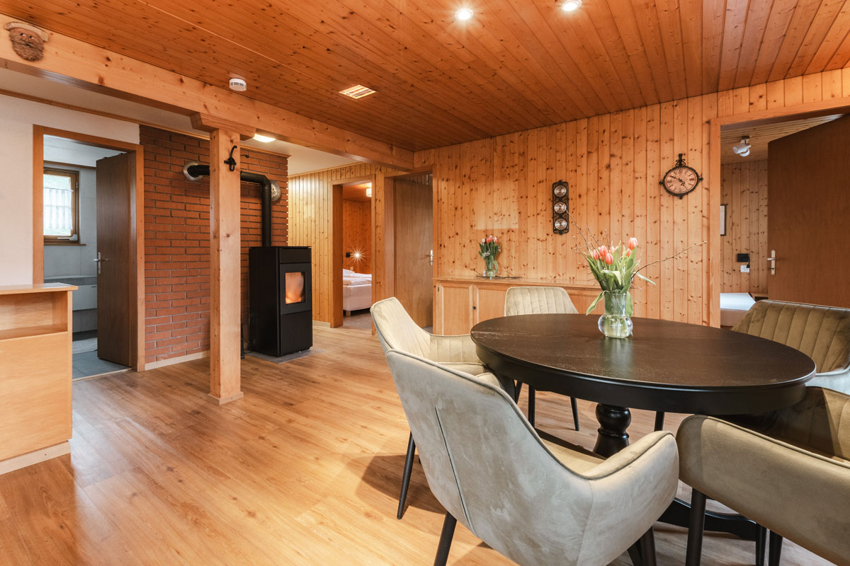 Ferienwohnung in Kern Perspektive von der Küche in den Gang