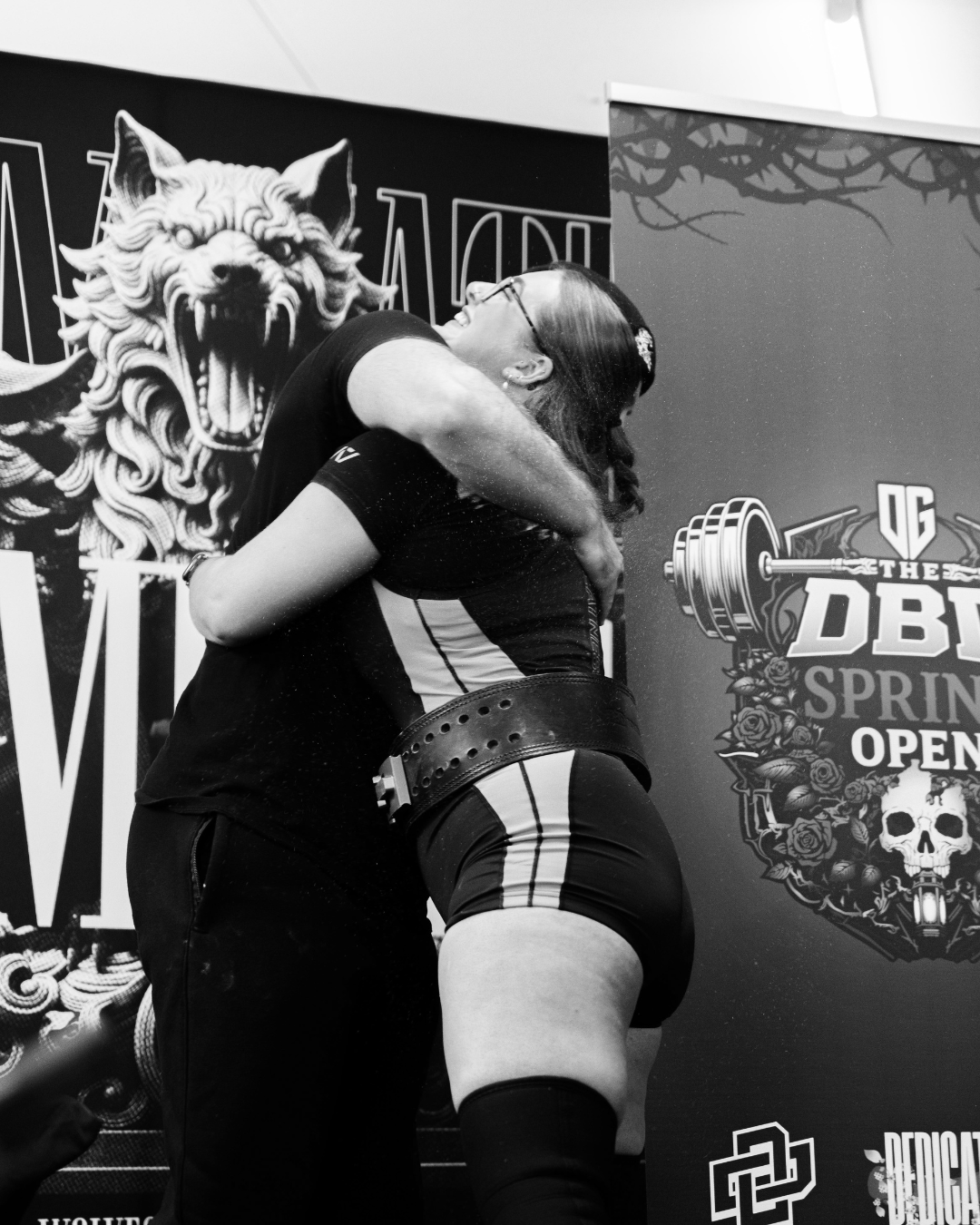 Powerlifting competing at a powerlifting competition