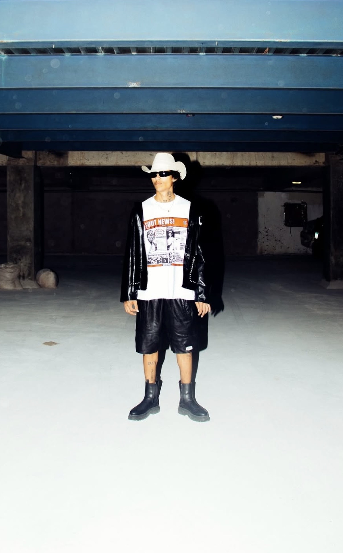 A man wearing snowglass