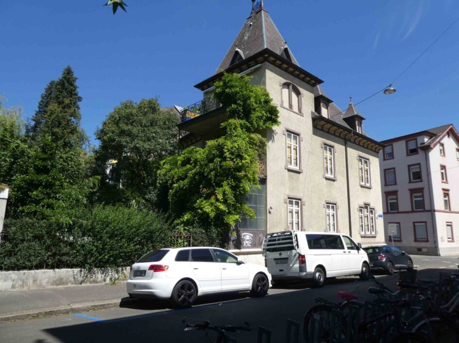 Mehrfamilienhaus in Basel mit 4 Wohnungen