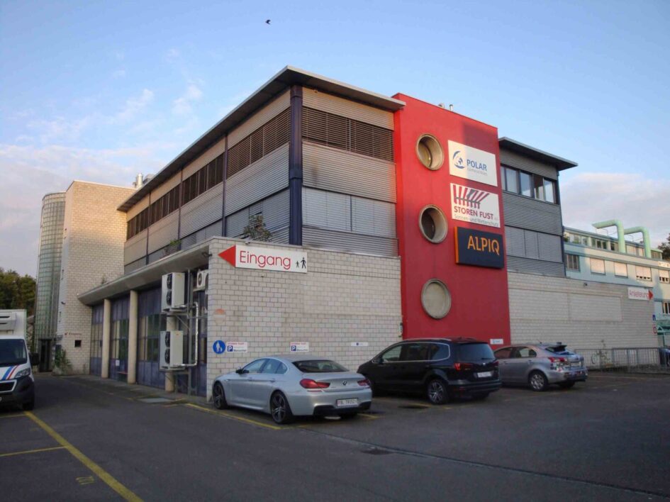Stockwerkeigentum in Reinach, diverse Gewerbeeinheiten