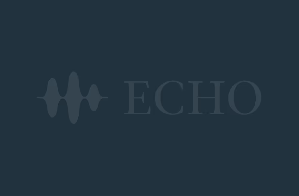 ECHO-logo met een geluidsgolfsymbool links van de tekst op een donkere achtergrond.