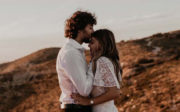 Shooting intimiste post-mariage Marseille