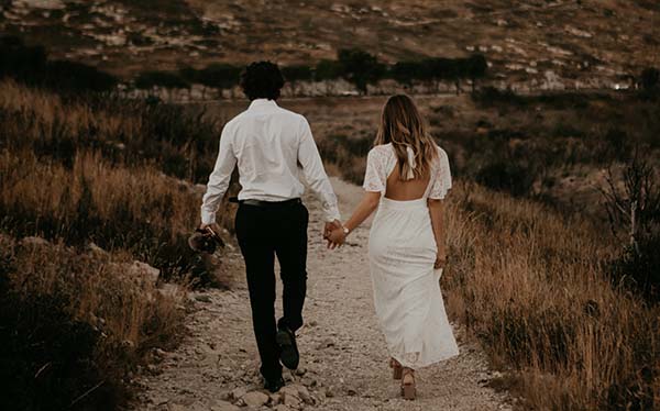 Shooting intimiste post-mariage Marseille