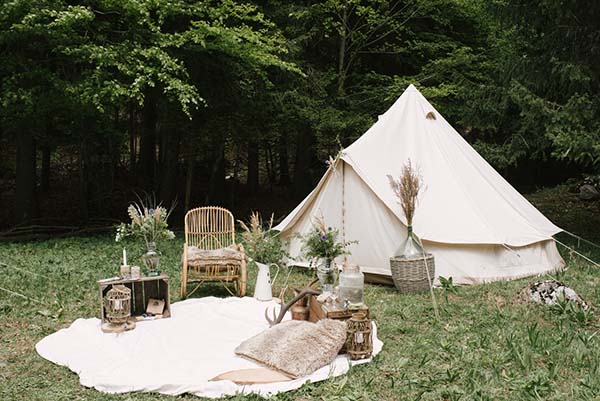 Un havre de vert et de charme romantique pour un mariage en Rhône-Alpes.