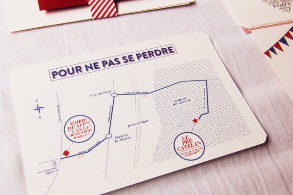 Guide amusant pour les mariés, avec un itinéraire coloré pour se rendre à la réception.