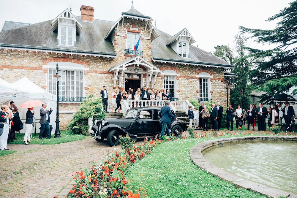 Pierre atelier / storyteller photographer wedding mariage in Paris / elopement & engagement.