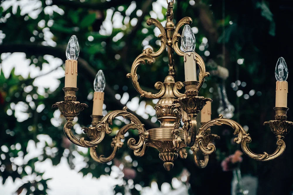 Pierre atelier / storyteller photographer wedding mariage in Paris / elopement & engagement.