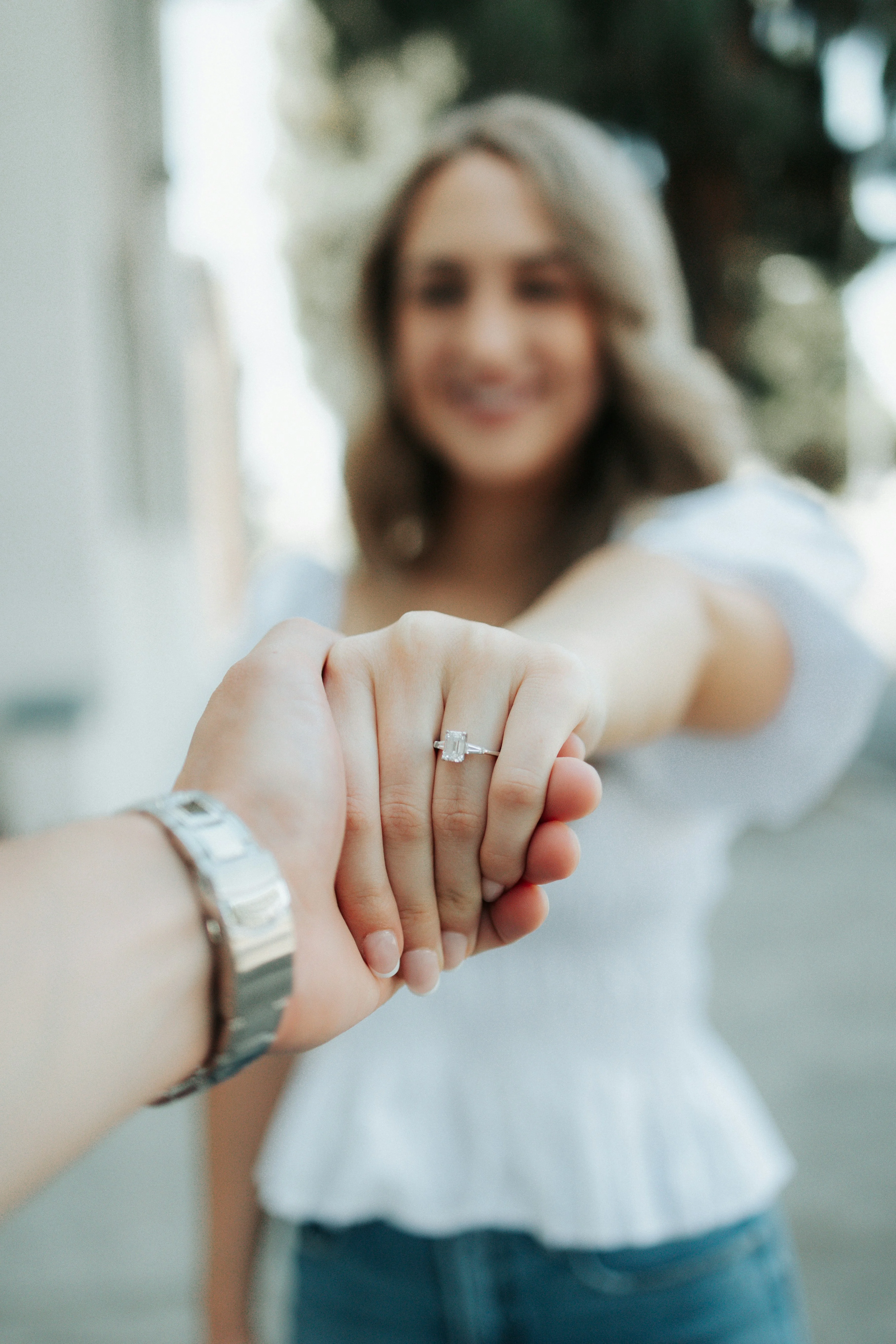 Comment lui suggérer la bonne bague de fiançailles ?