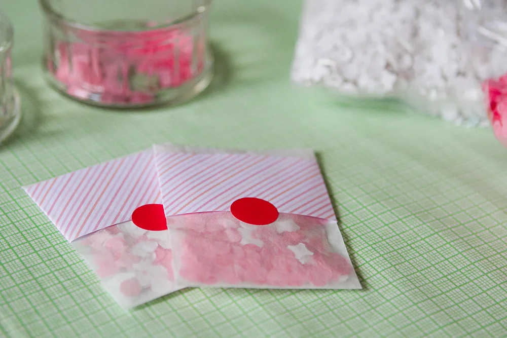 Une pluie de confetti