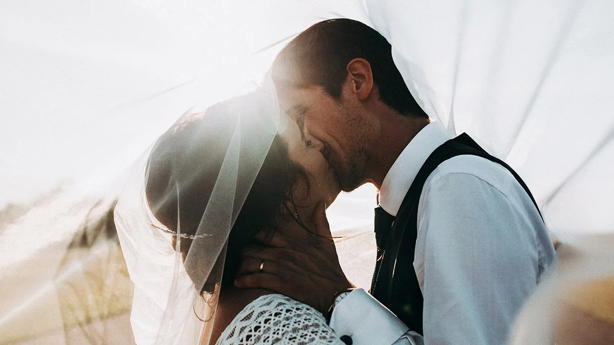 Mathilde & Benoît, un mariage bohème et simple à Alvignac