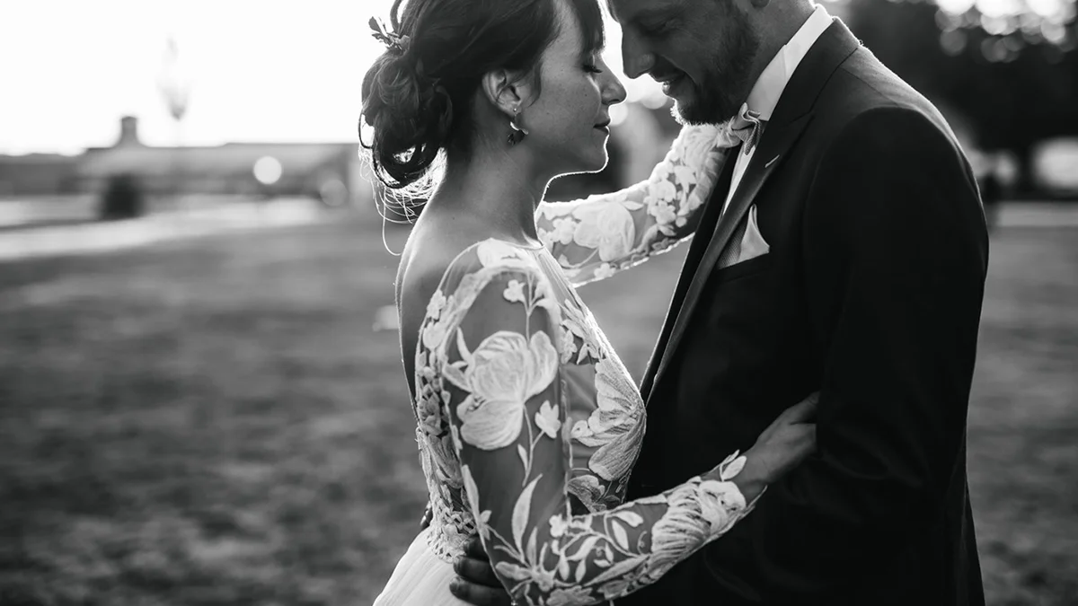 Elodie & Julien, un mariage festif et champêtre en Bourgogne