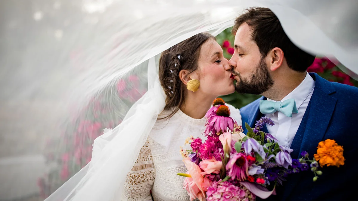 Cindy et Loïc, un mariage coloré et fun à Draguignan