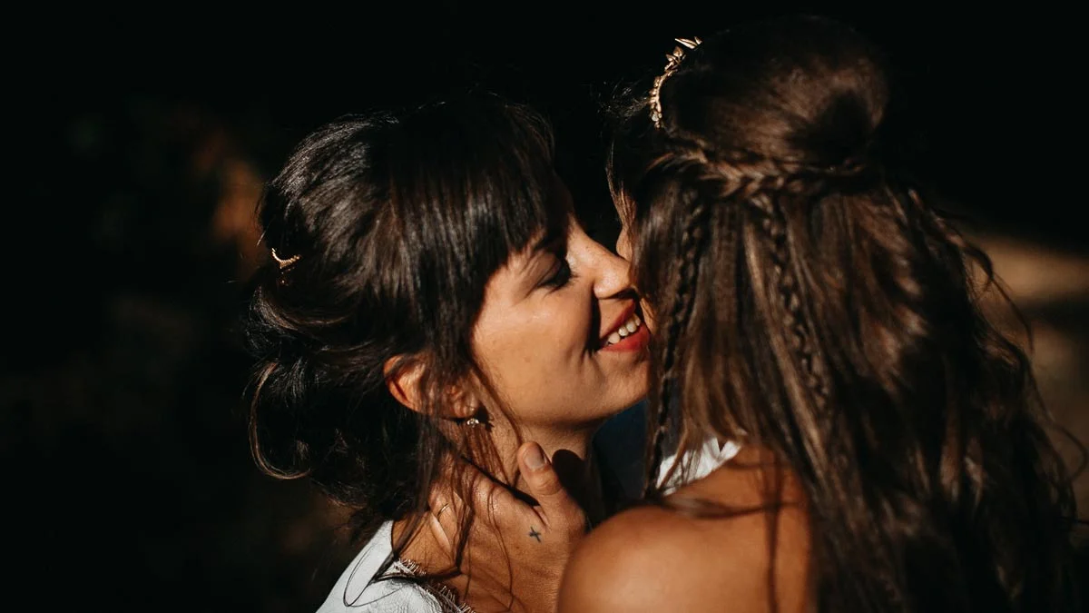 Astuces pour réaliser un shooting mariage romanesque