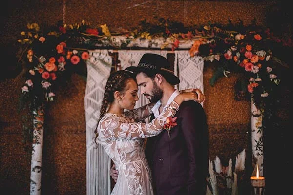 Idées mariage bohème coloré Coachella