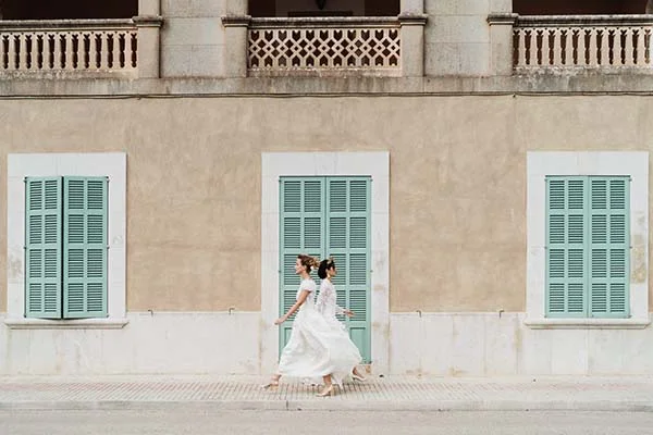 idees-mariage-colore-moderne-majorque
