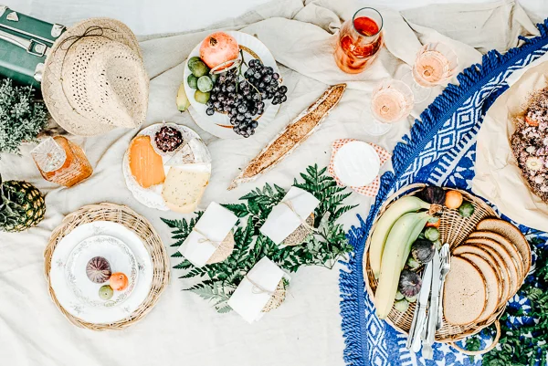 Évocation de l'élégance et de la sophistication, ce repas de mariage invite à une expérience culinaire raffinée avec