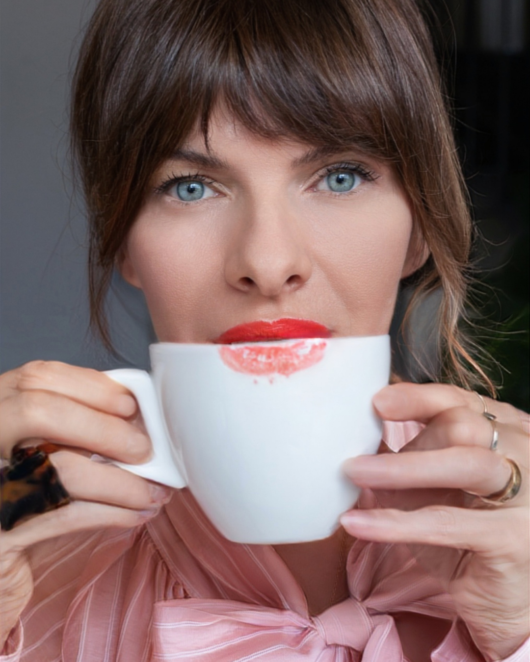 Aneta z filiżanką kawy