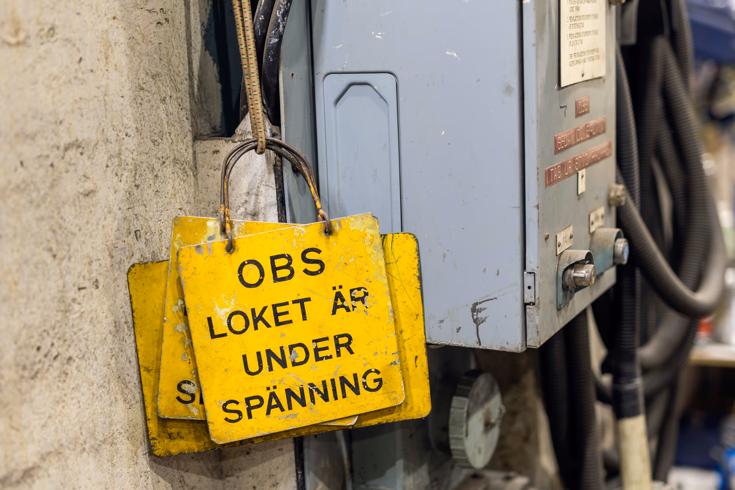 Gul varningsskylt