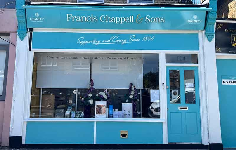 Business signage builds brand awareness