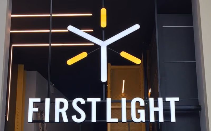 Business signs: Why illuminating your signage is best for business