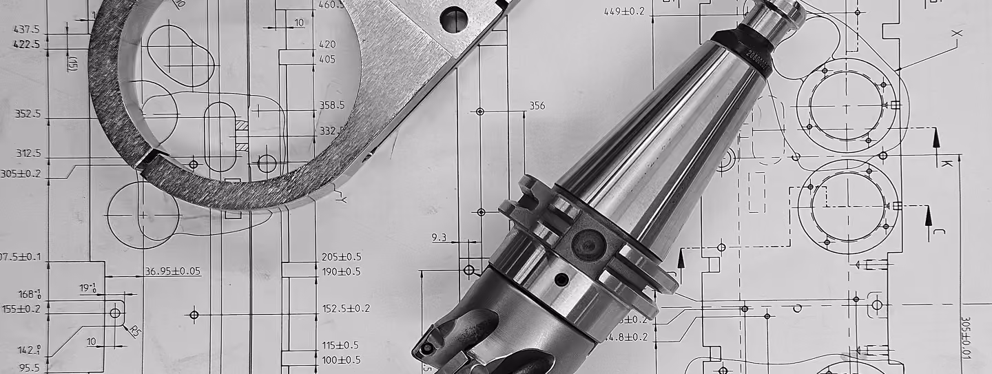 Zerspanungswerkzeug auf technischer Zeichnung