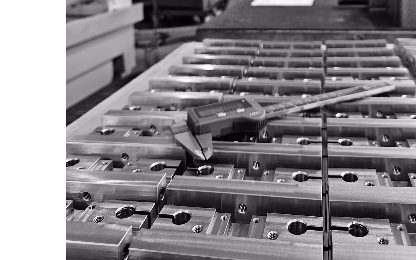 Serie gefertigter Metallteile