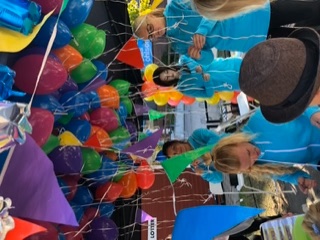 Clas Ohlson 100 år — birthday cake celebration