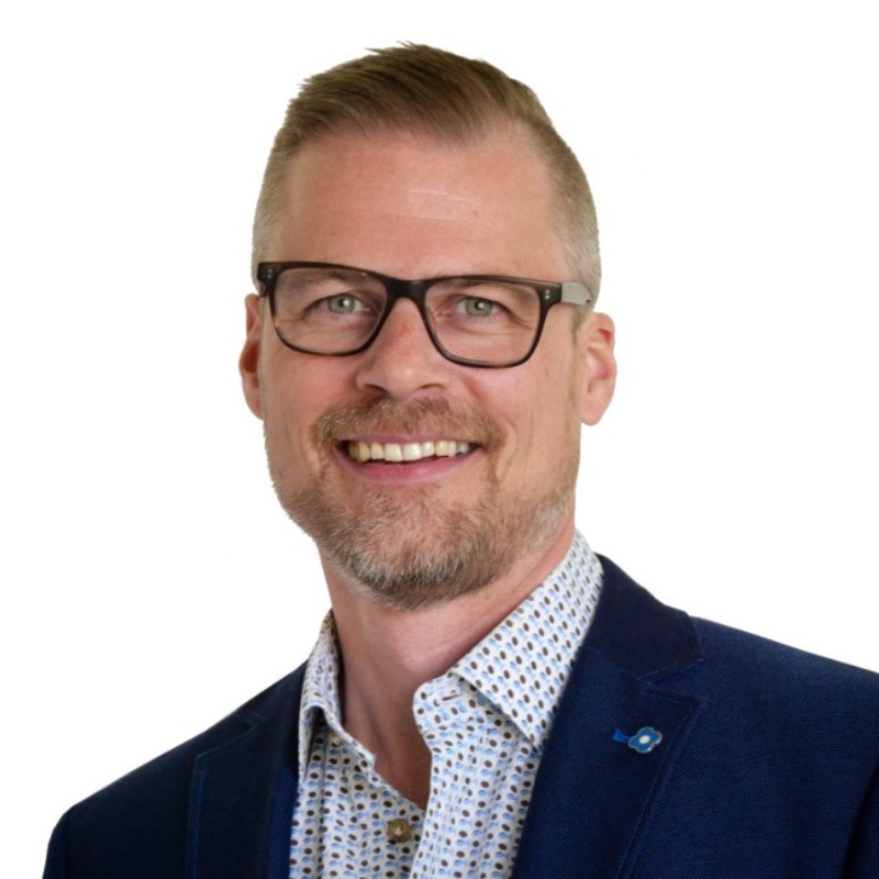 [headshot] image of customer (for a real estate tech)