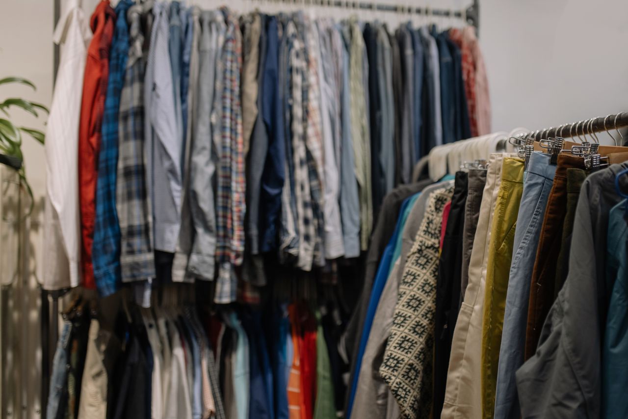Mode : seconde main et ultra-fast fashion pèsent 25 % des achats