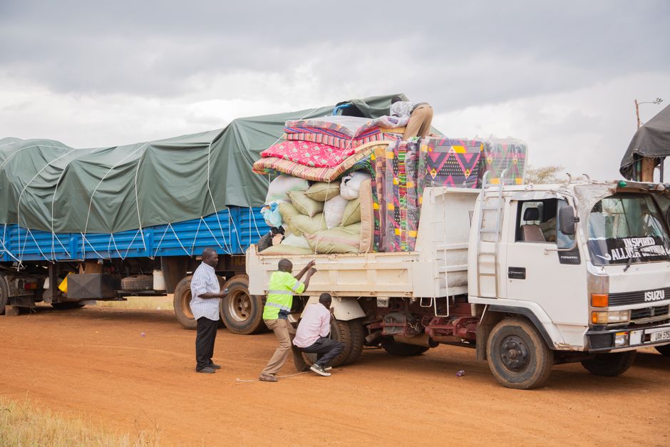 image of moving truck