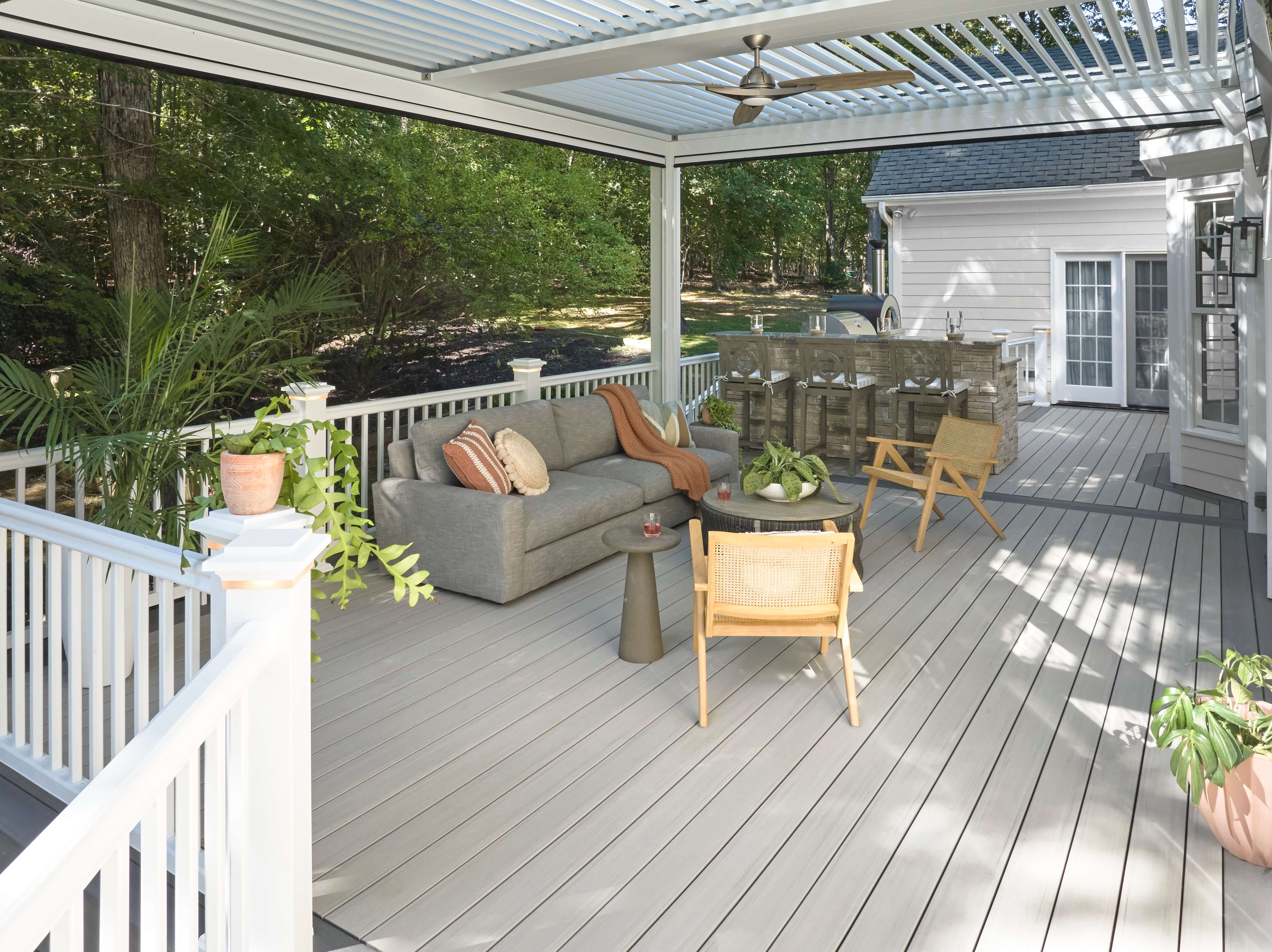 Minnesota backyard deck